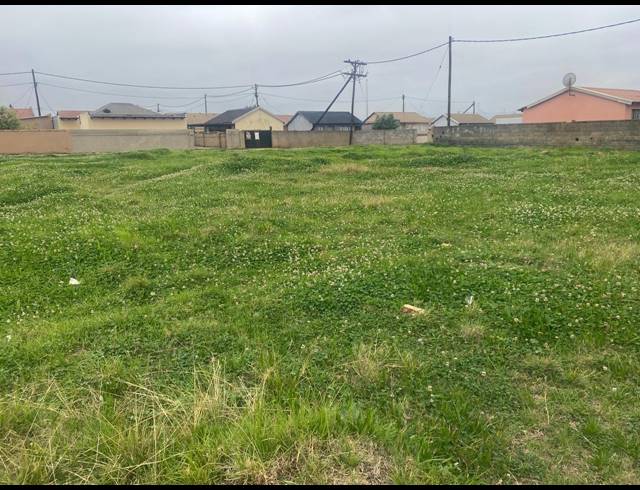 270M² VACANT LAND FOR SALE IN STRETFORD